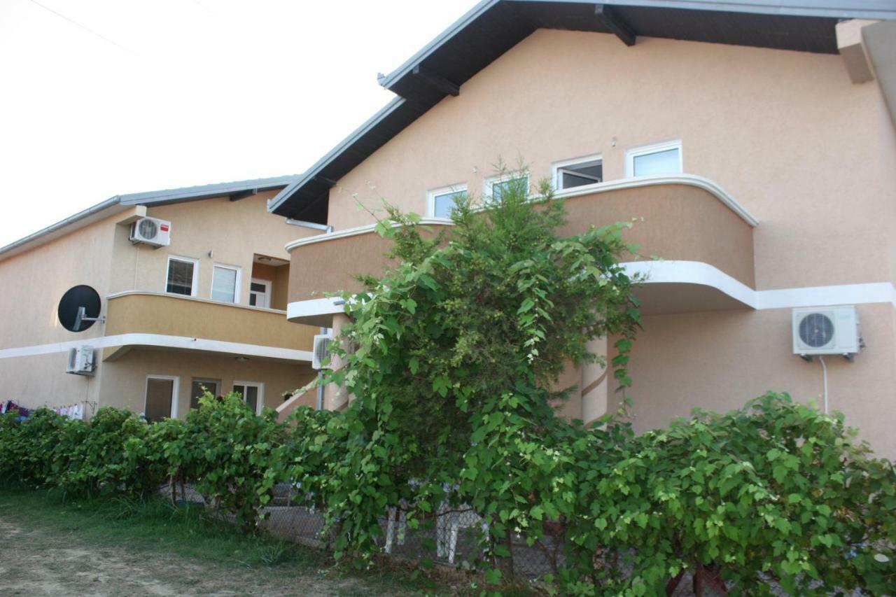Apartments Emerald Ulcinj Exterior photo