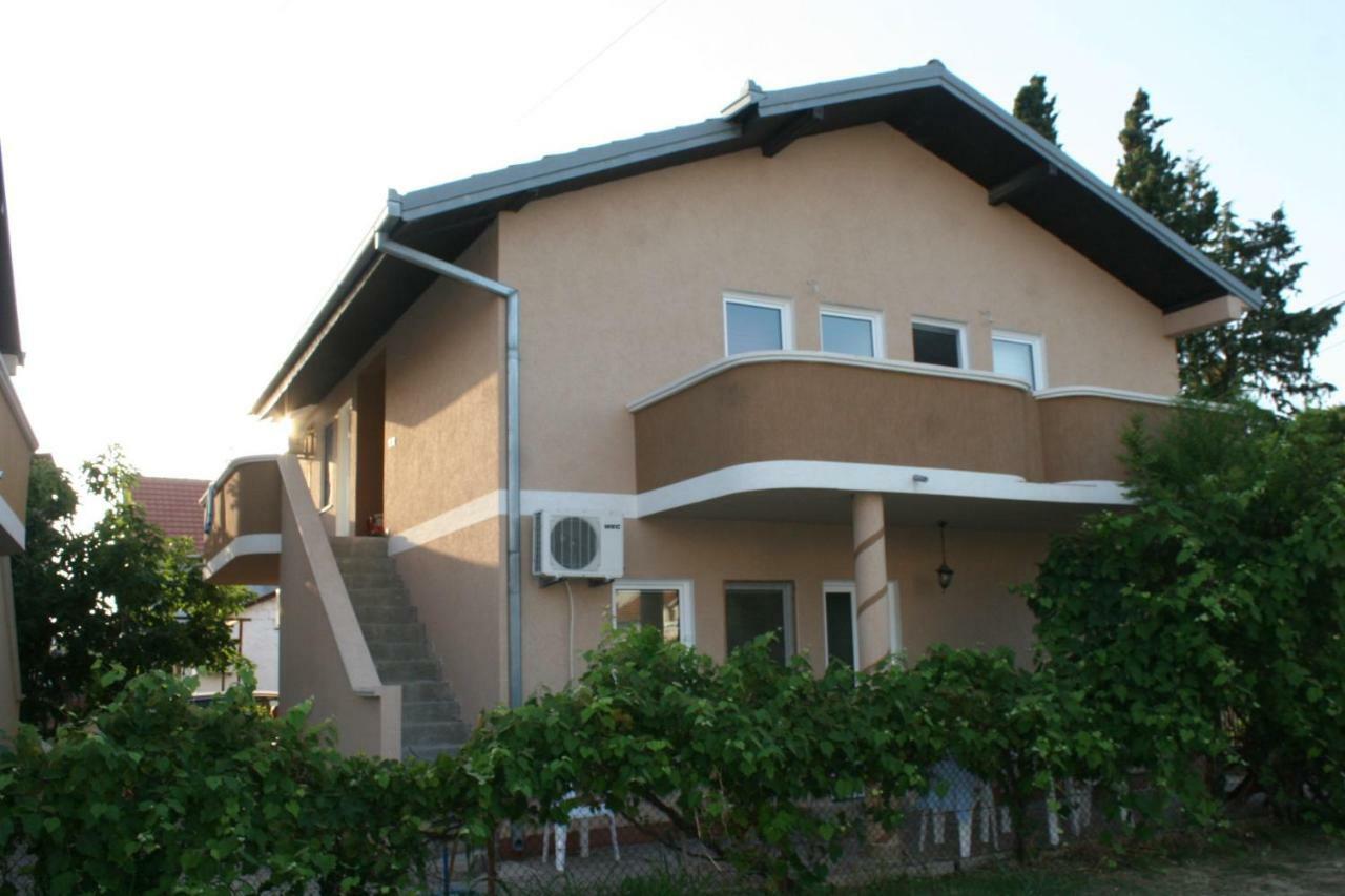 Apartments Emerald Ulcinj Exterior photo