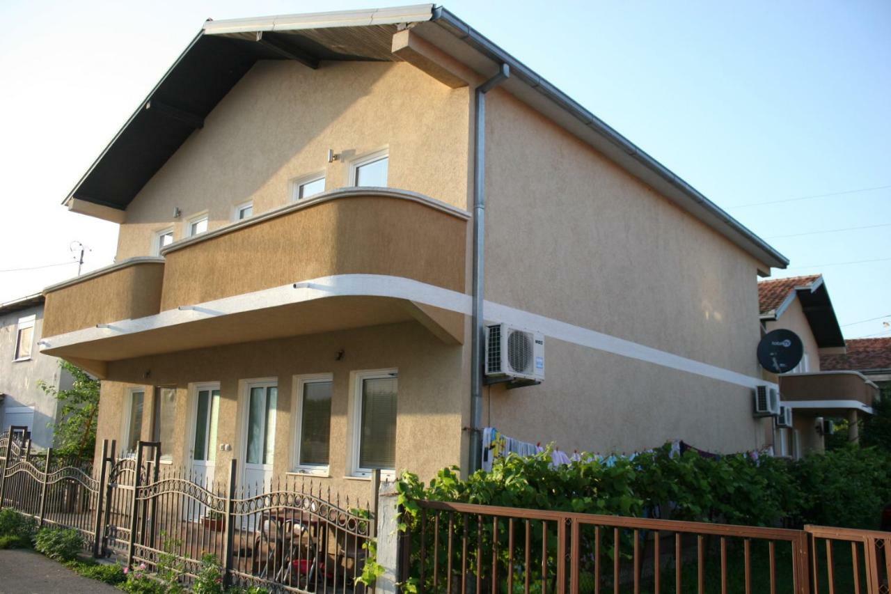Apartments Emerald Ulcinj Exterior photo