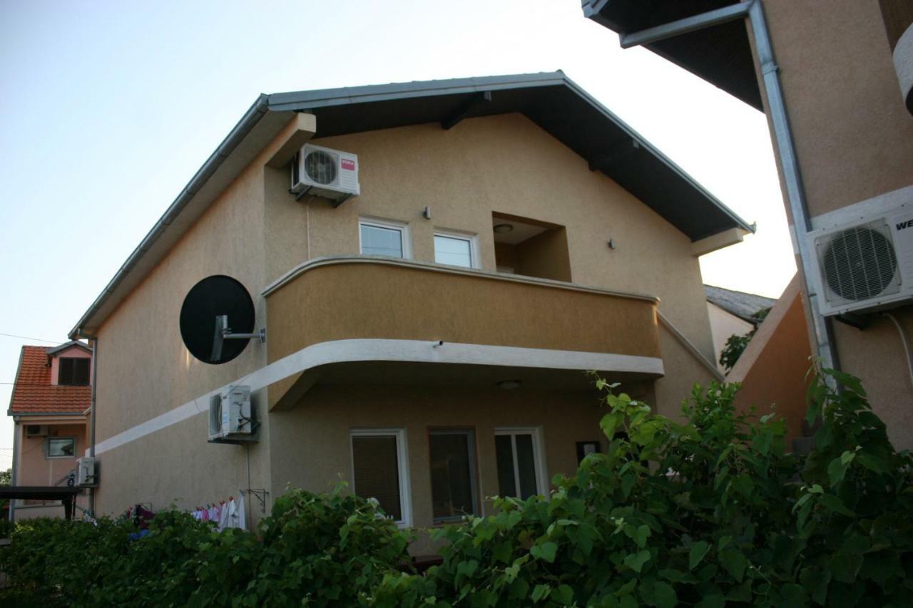 Apartments Emerald Ulcinj Exterior photo